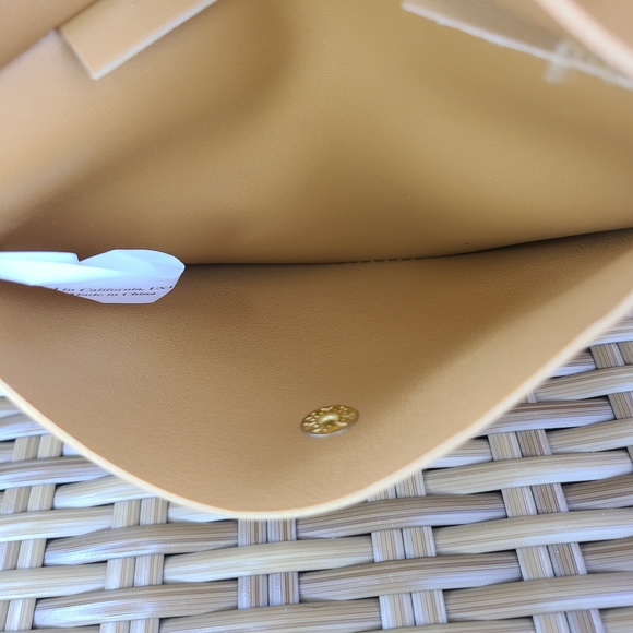 Glass Ladder & Co Katherine Vegan Leather Tech Organizer Roll Tan - Picture 8 of 16